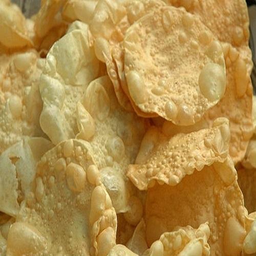 Light Yellow Rice Appalam Papad For Snacks With Round Shape And 1-2 Month Shelf Life