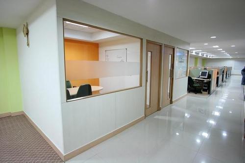 White Gypsum Partition For Office, Colleges And Computer Institute Design: Frame