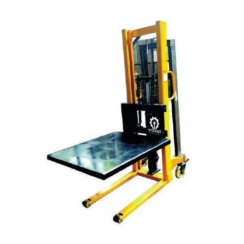 Easy To Operate Color Coated Mild Steel Platform Type Manual Stacker (Maximum Lift Height 1500Mm)