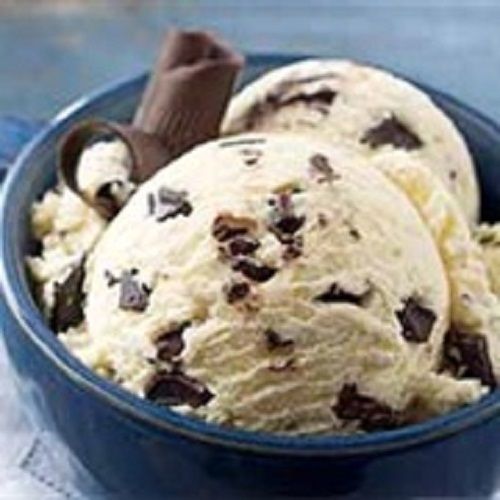 Delicious Taste And Mouth Watering Choco Chip Vanilla Flavor Ice Cream