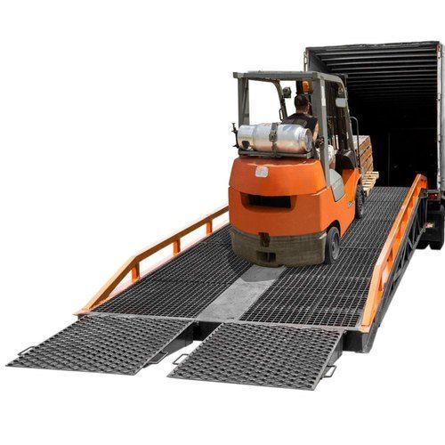 Strong Dual Cylinder Hydraulic Lift Type Portable Loading Ramp (Guard Rail Height 8 Inch)