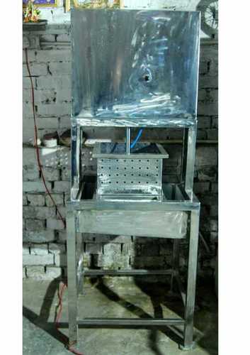 Semi Automatic Stainless Steel 4.5 Feet Pneumatic Paneer Press Machine Capacity: 50 Kg/Hr