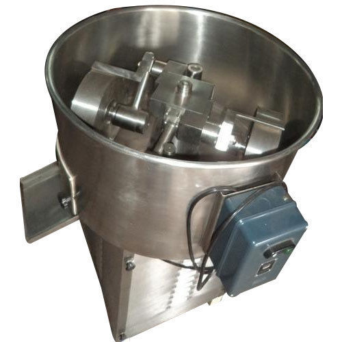 Stainless Steel Electric Edge Runner Machine With Bowl Volume 30 Liter And Frequency 50Hz Capacity: 10-1000 Kg/Hr