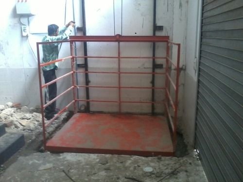 Strong Low Maintenance Cost Mild Steel Material Handling Elevator (Capacity 1-2 Ton)