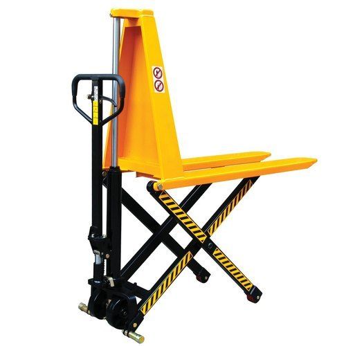 Four Wheel Type Mild Steel Hand Operated Pallet Truck (Loading Capacity 1000 Kg)