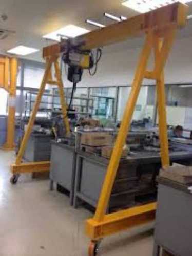 Heavy Duty Pillar Design Gantry Crane For Industrial Use Application: Material Handling Work