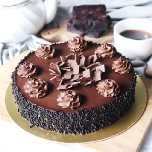 Delicious Taste And Yummy Flavour Chocolate Crunchy Cake 