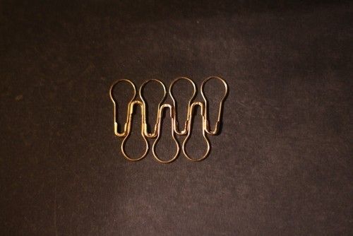 Polished Brass Matka Safety Pins With 16 Inches Diameter And 1mm Thickness