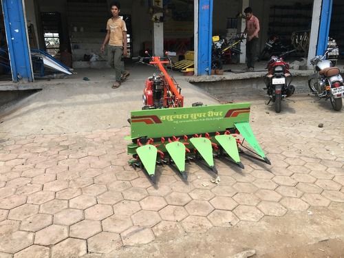 Green Red Vasundhara Gas Powered Self Propelled Reaper