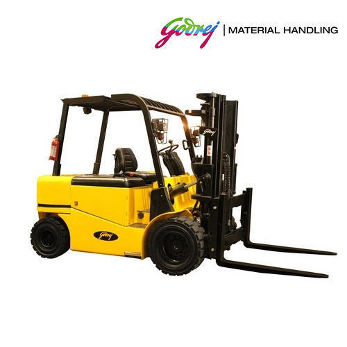 80V 756Ah Godrej 5 Ton Yellow And Black Four Wheel Type Electric Forklift Application: Warehouse