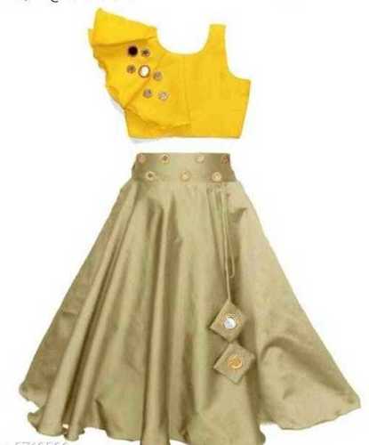 Plain Pattern And Designer Self Design Kids Lehenga Choli Age Group: 5-6