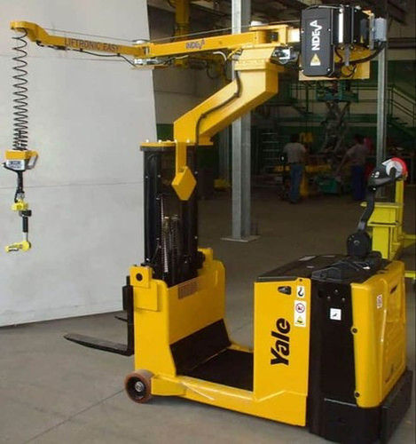 Long Working Life Battery Operated Order Picker (Lift Height 2000-3000 mm)