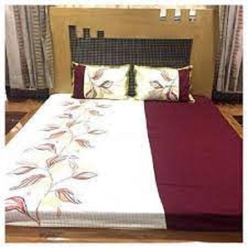 White And Maroon Multi Color Printed Double Bed Sheet With Two Pillow Covers