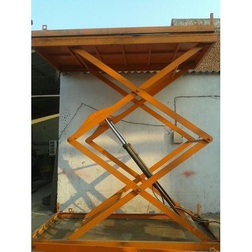 Strong Easy Installation Hydraulic Scissor Lift Table (Rated Loading Capacity 300 Kg)