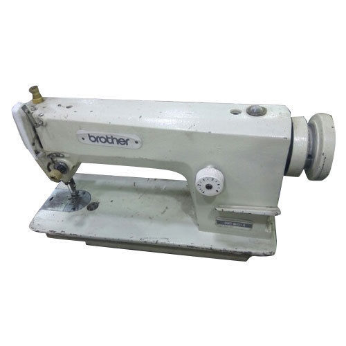 Manually Operated Sewing Machine For Home Purpose