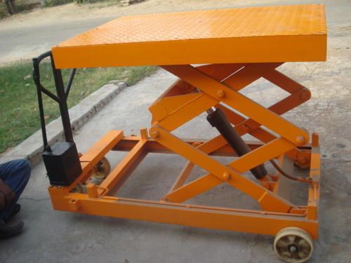 Strong Sturdy Design Hassle Free Operations Four Wheel Type Scissor Type Die Loader