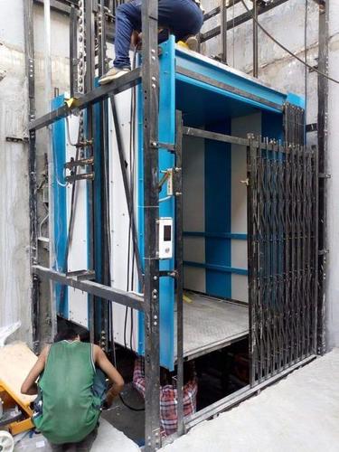 Reliable Service Life Strapping Construction Industrial Goods Lift In Open Structure