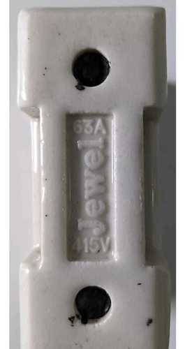 White Fully Electrical Porcelain Fuse With 63 Amp And 415 Volts 