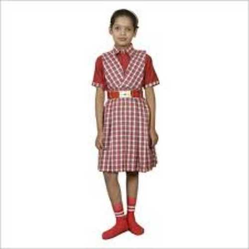 Full Sleeve Collar Neck Type Girls Cotton Private School Uniform In Plain Pattern