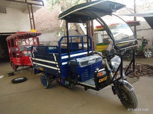 Lead Acid Battery Operated E Rickshaw Loader (Loading Capacity 500 Kg)