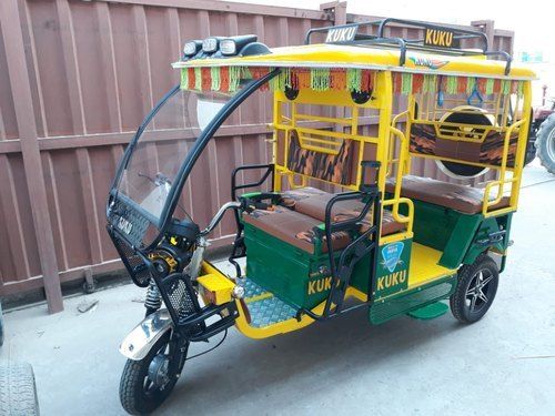 Kuku Greens Delux Three Wheel Type Six Passengers Battery Operated Rickshaw