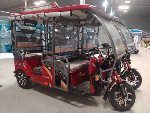 5 Seat Electric Rickshaw With Charging Battery at Best Price in