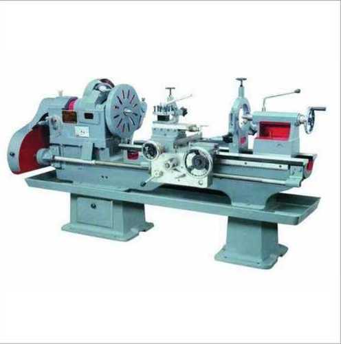 Horizontal Type Electric Lathe Machine, Range Of Spindle Speeds 30/325 Rpm