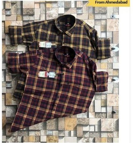 Mens 38-42 Sizes Yarn Dyed Casual Checks Full Sleeves Collar Shirts With Front Packet