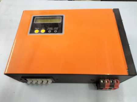 Metal Automatic Single Phase Mppt Solar Street Light Charge Controller With >95% Mppt Efficiency
