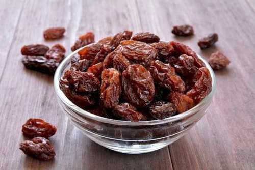 Sun Dry Sweet Taste Crimson Red Raisins (Vitamin C : 3% and Calcium : 5%)