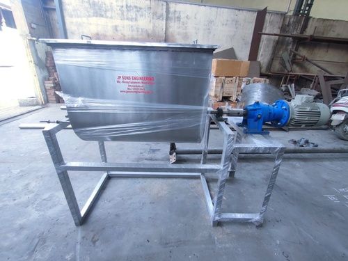 Silver Detergent Powder Mixer With Capacity Of 25 To 500Kg And Special Shaft Seals