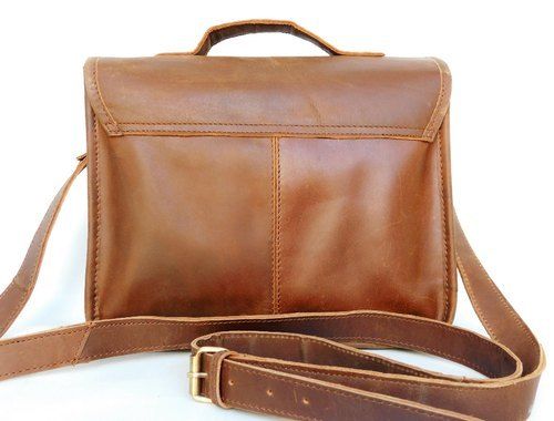 Fabric Limning Plain Design And Brown Color Genuine Leather Messenger Bag With Hook Buckle Closure