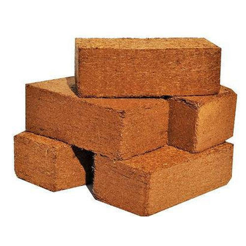 Red Coco Peat Block Used In Building And Bridge Construction
