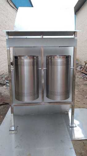 Grey Stainless Steel Round Dustbin Used In Outdoor Trash, Indoor House