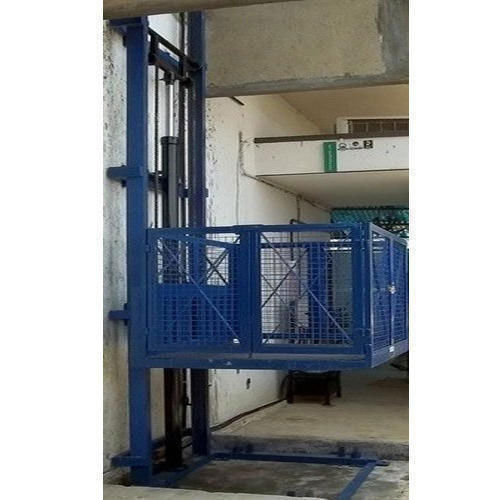 Robust Construction Mild Steel Industrial Hydraulic Goods Lift Load Capacity 1 2 Ton At 125000 