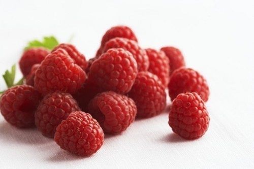 बेकरी, शेक, आइस क्रीम और कन्फेक्शनरी उत्पादों के लिए फ्रोजन रास्पबेरी फल 