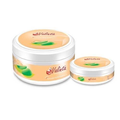 Moisturizing Cold Cream 200gm With Herbal Ingredient For Skin Whitening Cream