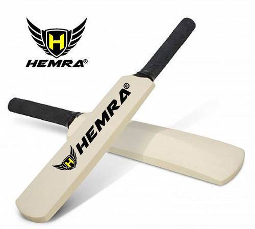 Autograph Cricket Bat With Short Handle And Wooden Material, Medium Weight Age Group: Adults