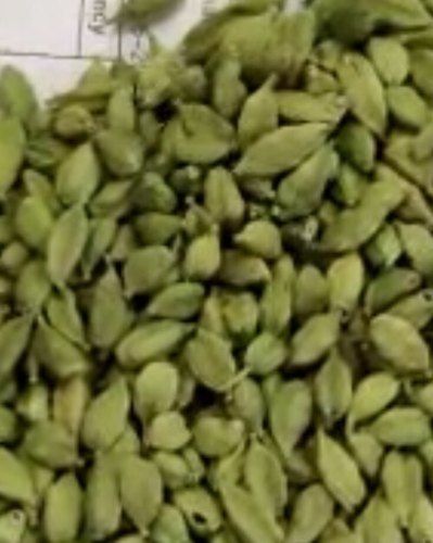 7mm 100 Percent Natural Green Cardamom with Fresh Aroma and Flavor