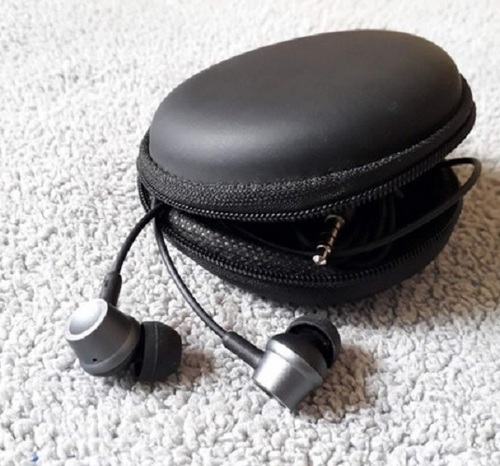 Adjustable, Clear And Natural Sound Black Headphone For Mobile With Pouch - Folding, In-Ear Style, Good Sound Quality