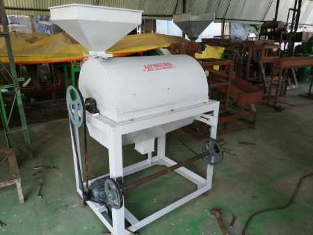 Turmeric Cleaning And Polishing Machine With Capacity Of 80 To 100Kg/Hrs Capacity: 80-100 Kg/Hr