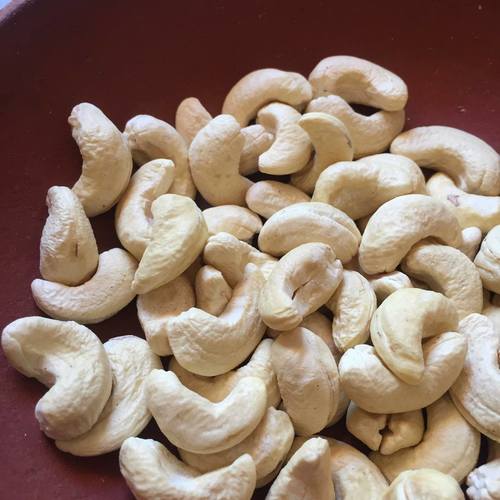 100% Pure And Organic Creamy White, Farm Fresh Natural Cashew Nut