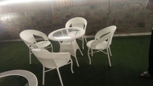 Antique Appearance White Color Garden Patio Seating 4 Chairs Sets