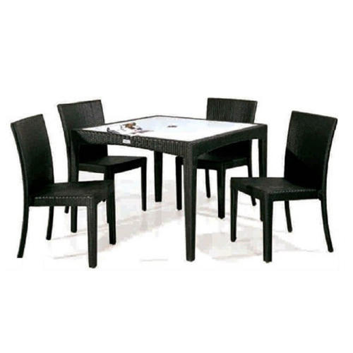 Fine Finish Custom Black Color And Size Outdoor Use Cafe Table 4 Chair Set Application: Holiday Resort