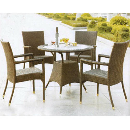 Fine Finish Custom Coffee Color And Size Outdoor Use Cafe Table 4 Chair Set Application: Holiday Resort