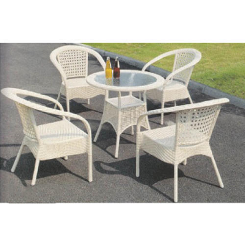 Fine Finish Designer White Color Outdoor Use Cafe Table 4 Chair Set