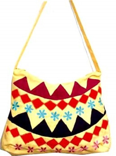 Comes In Various Colors Very Spacious And Light Weight, Fancy Canvas Bag With Zipper Closure Style