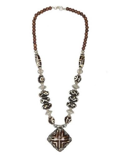 Light Weight And Black Stone Women Designer Necklace For Party Wear Size: Comes In Various Sizes