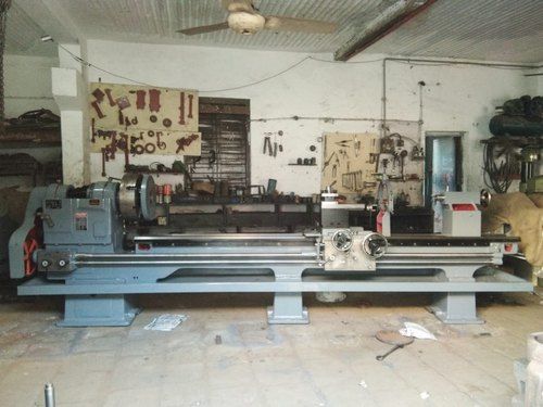 Single Phase Heavy Duty Lathe Machine With Power 1.5 Kw And 220V Voltage