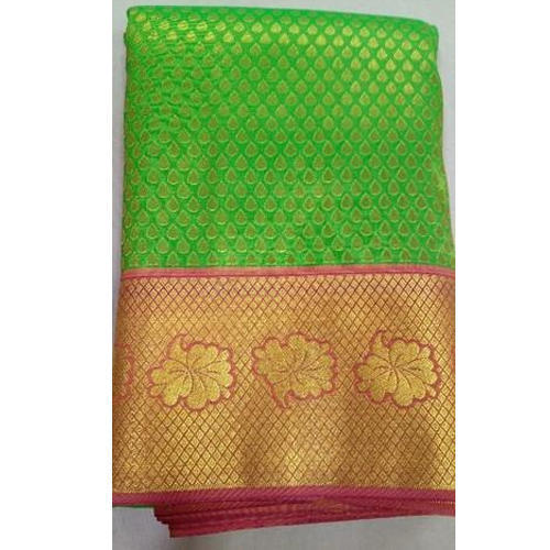 पार्टी वियर, वेडिंग वियर, फेस्टिवल वियर के लिए समर ग्रीन और पिंक (गुलाबी) रंग की पट्टू साड़ी